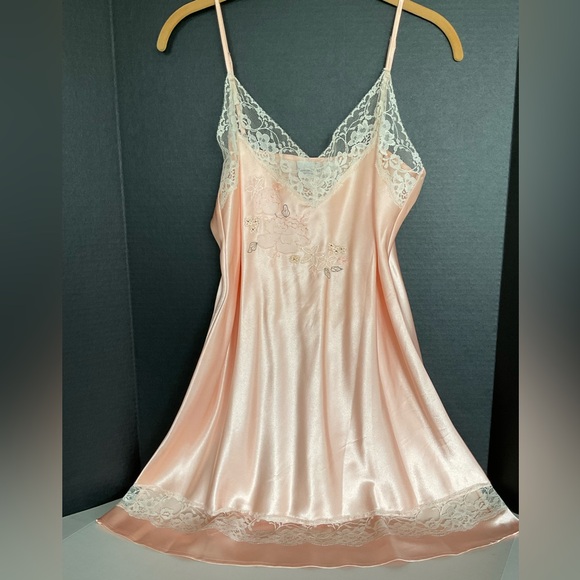 Madison Studio Satin Chemise and Robe Set in Soft Peach - Picture 6 of 9